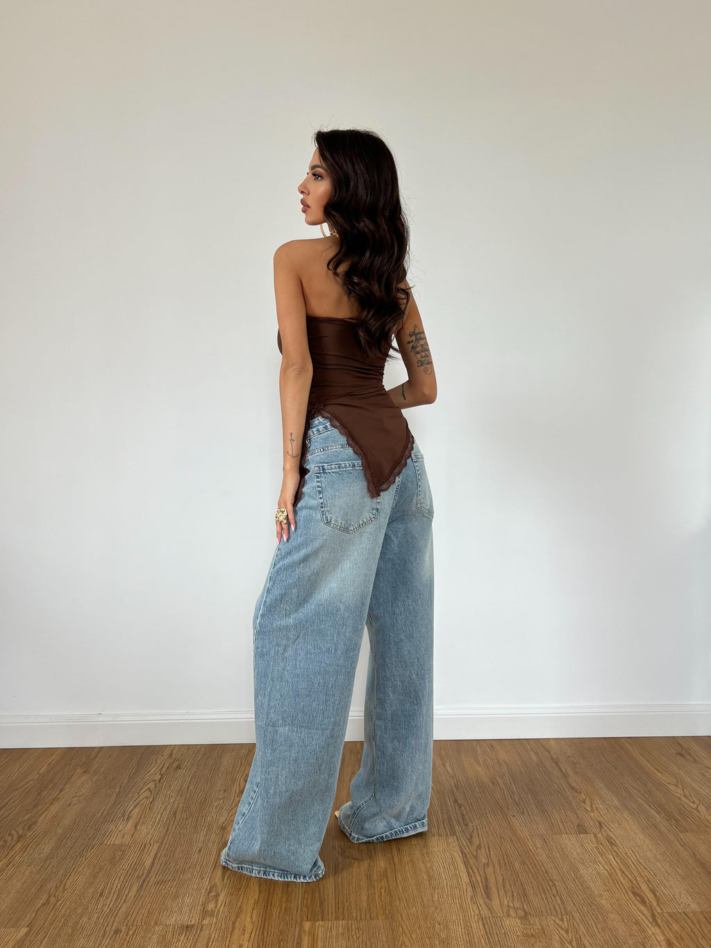 Top Butterfly Marrone